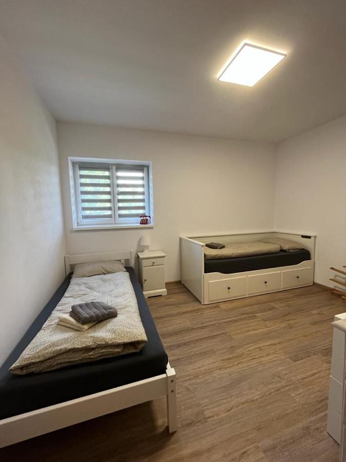 Apartmany Tobias Besiny Eksteriør billede