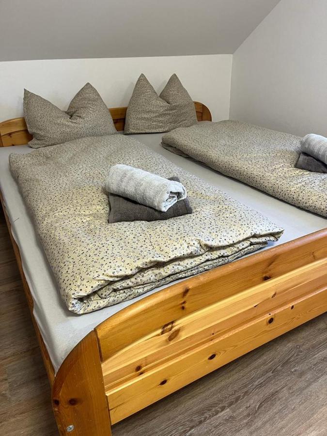 Apartmany Tobias Besiny Eksteriør billede